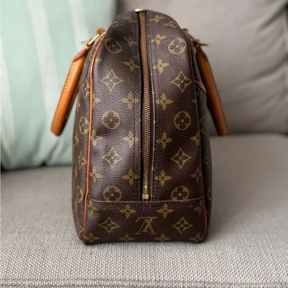 Vintage Louis Vuitton Deauville - Picture 6 of 16